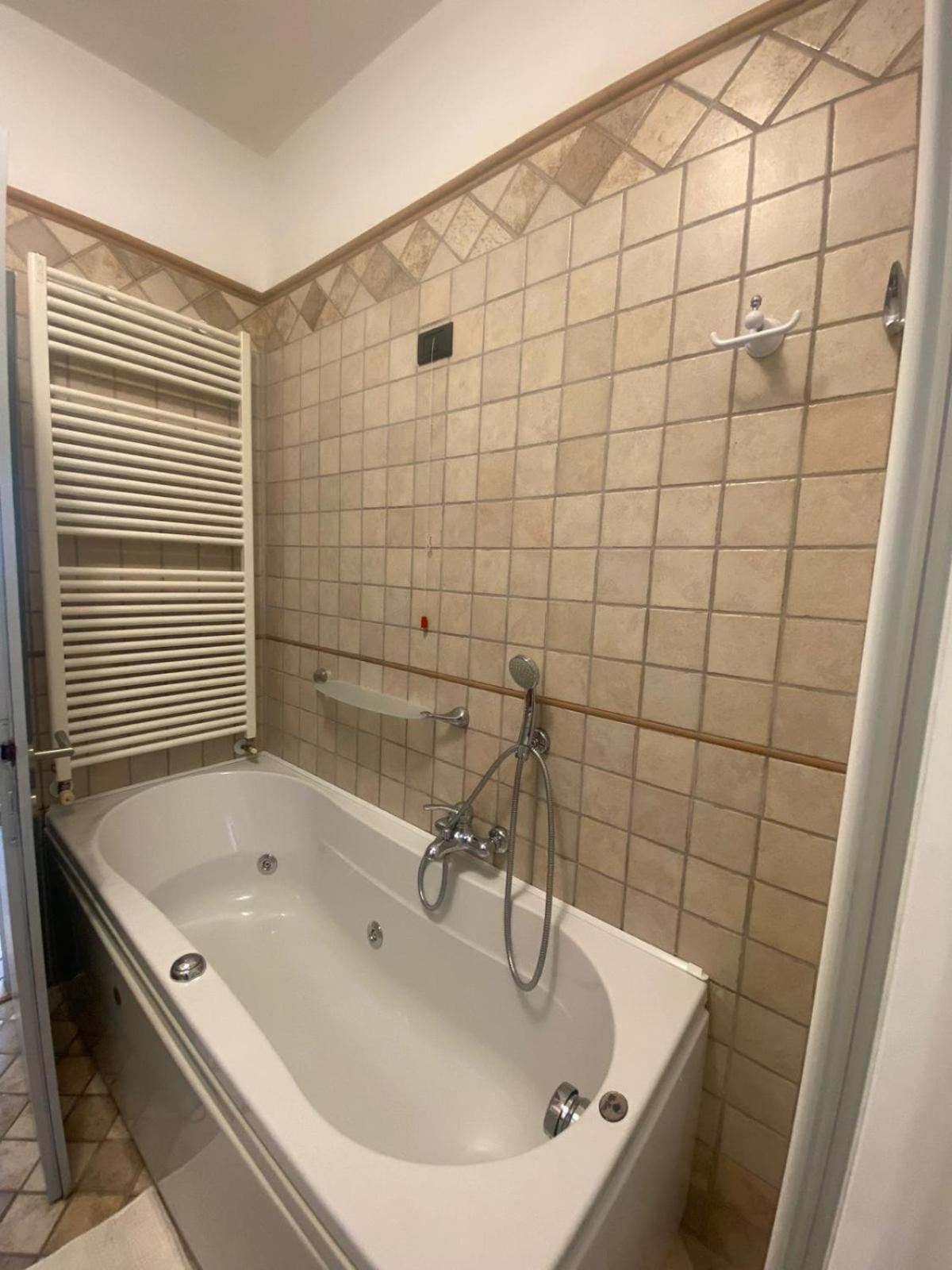 Oma Margareta Apartment Limone sul Garda Exterior foto